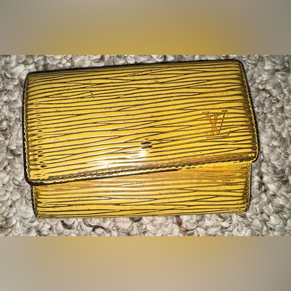 Louis Vuitton Tassil Yellow Epi Leather 6 Key Holder